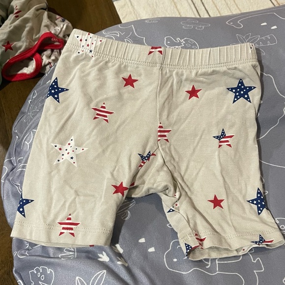 LIKE NEW Kyte Baby Short Sleeve Pajamas ***Limited edition print*** - Picture 6 of 7